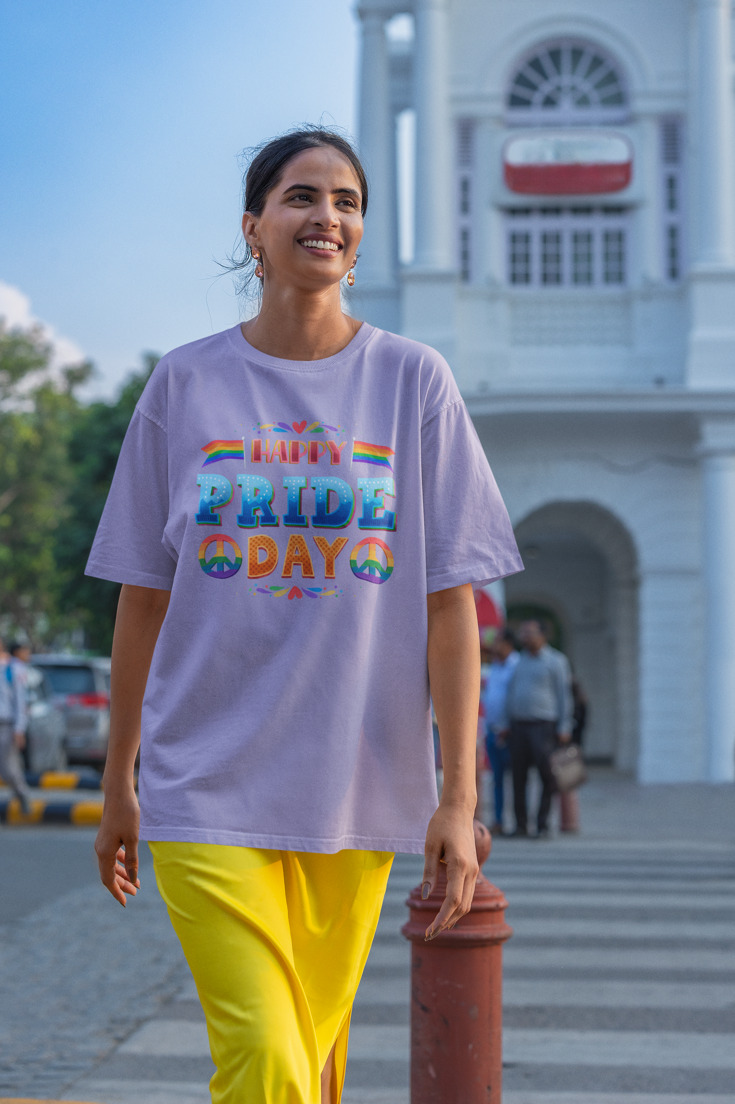 Happy Pride Day – Oversized Unisex T-Shirt | Bold Rainbow Peace Graphic